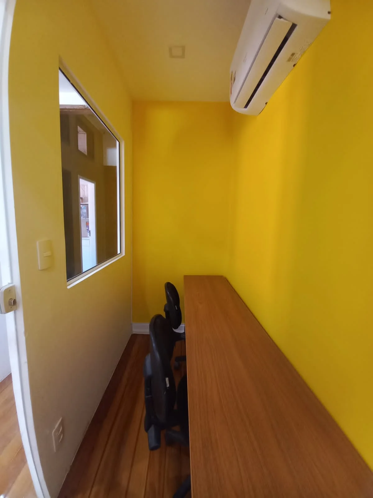 Sala de Reunião Casa Roxa